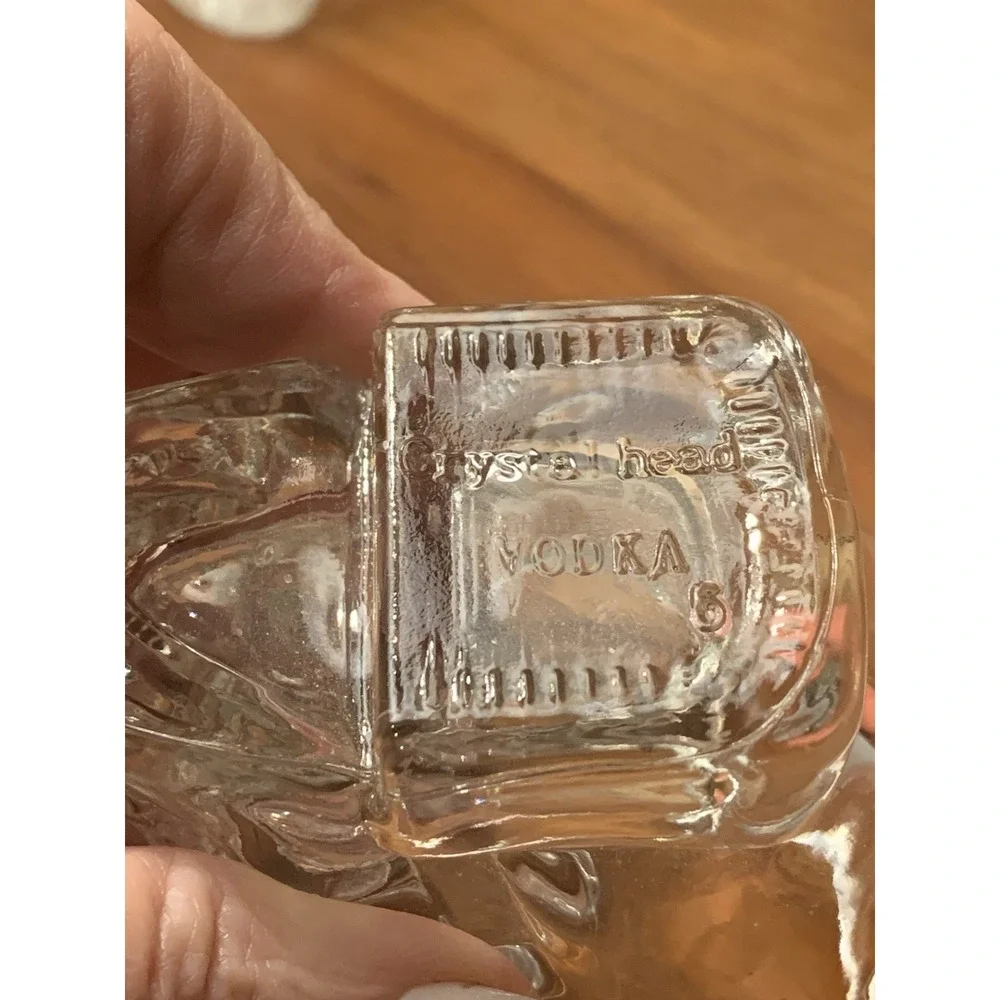Set Of Clear Glass Crystal Head Vodka Skull Shaped Shot Glasses 2oz‎ Halloween